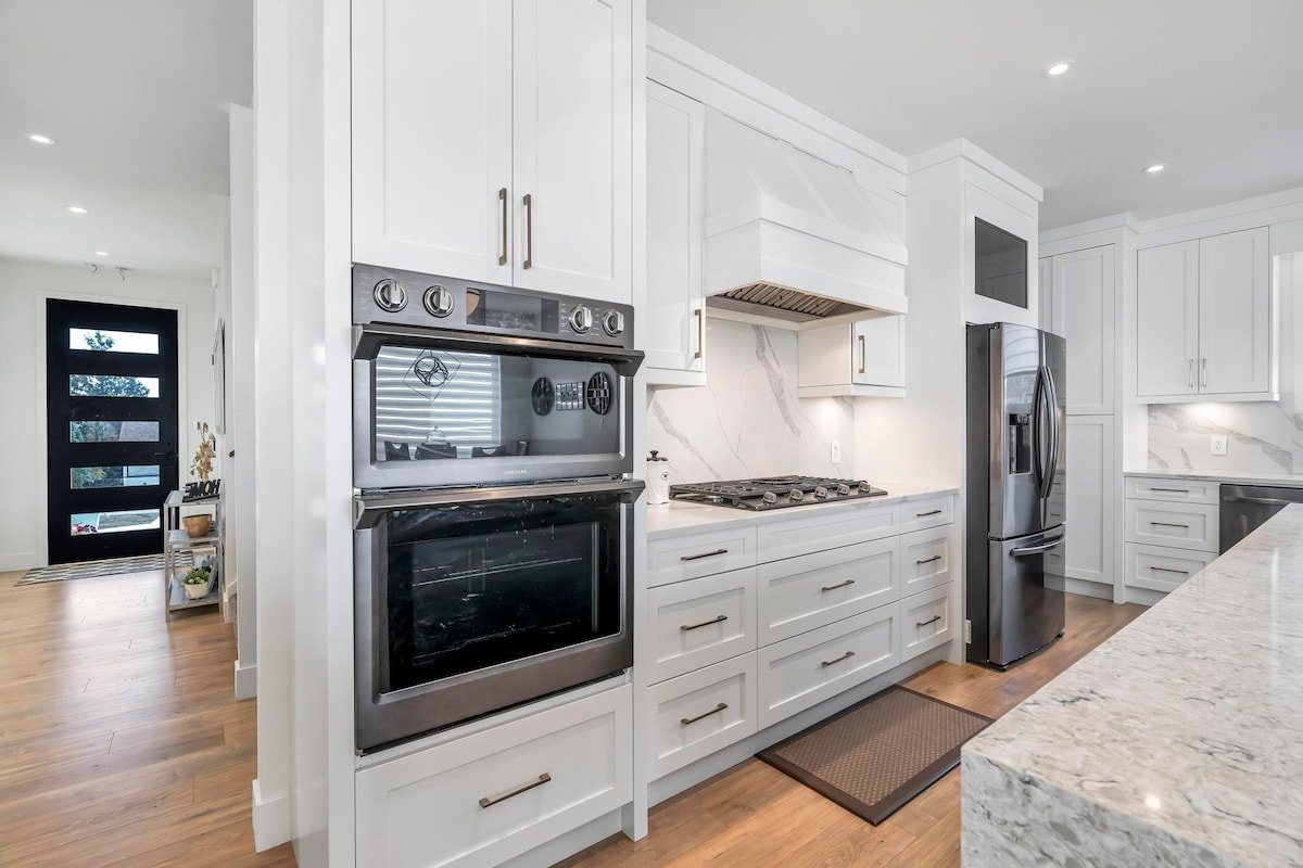 West Coast Custom by Uptown gallery image 3