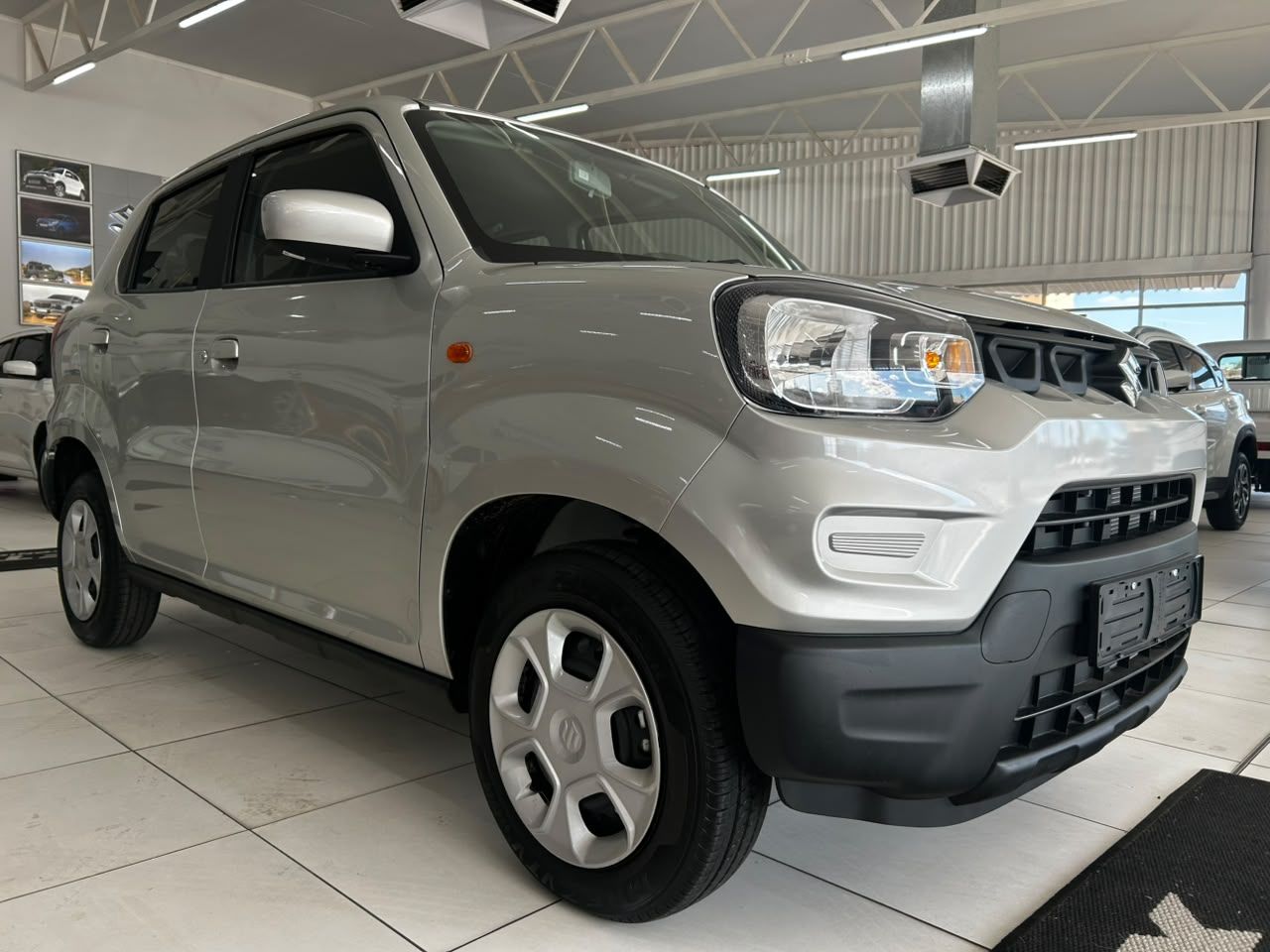 SUZUKI S-PRESSO 1.0 GL AMT for Sale in South Africa