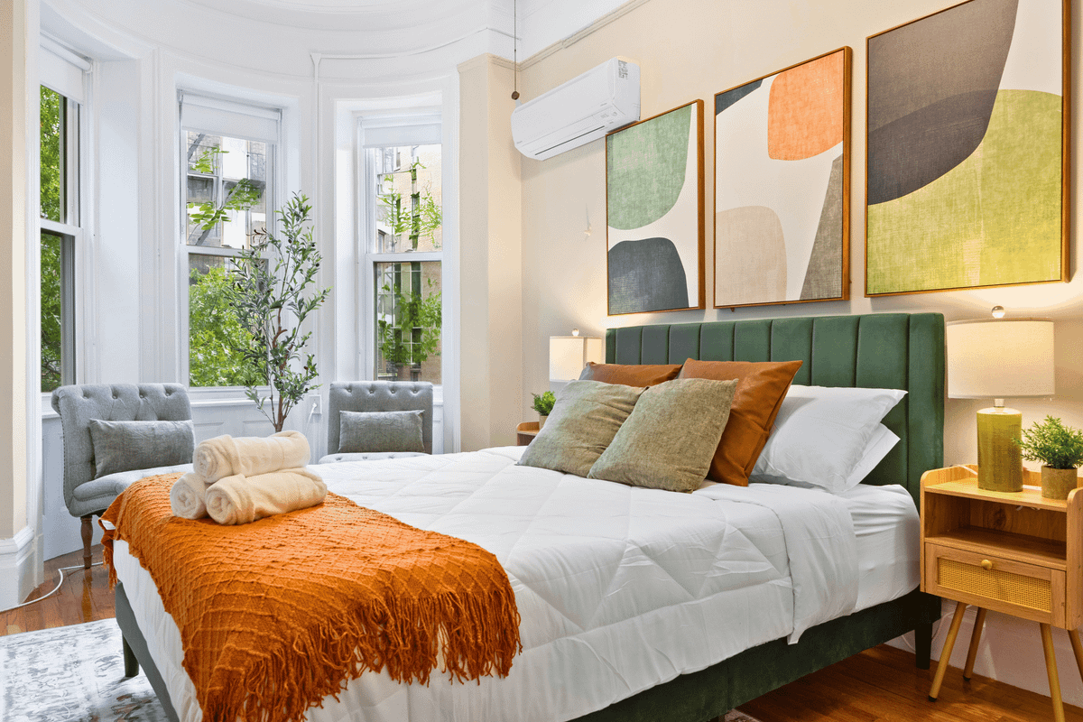 Artful 3BDR: Near Subway, Stadium + Private Patio