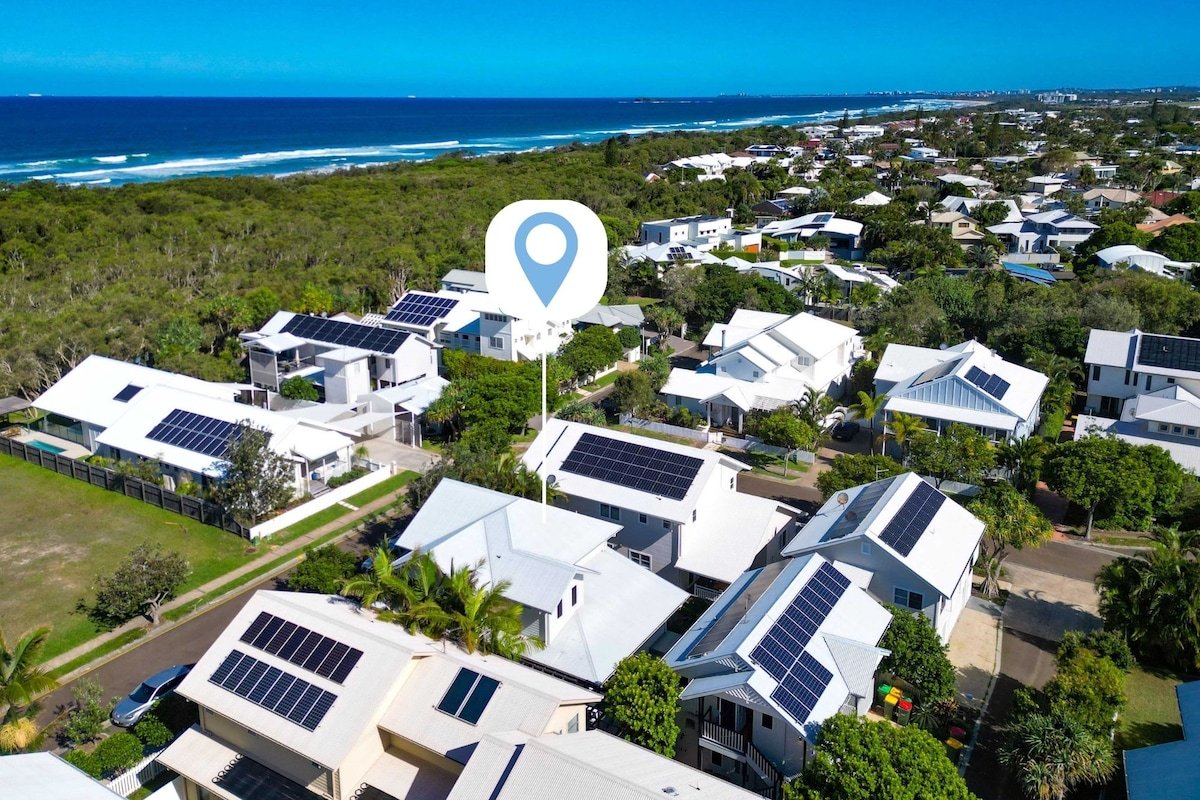 *Special* Luxe Funpacked Hampton House in Marcoola gallery image 5