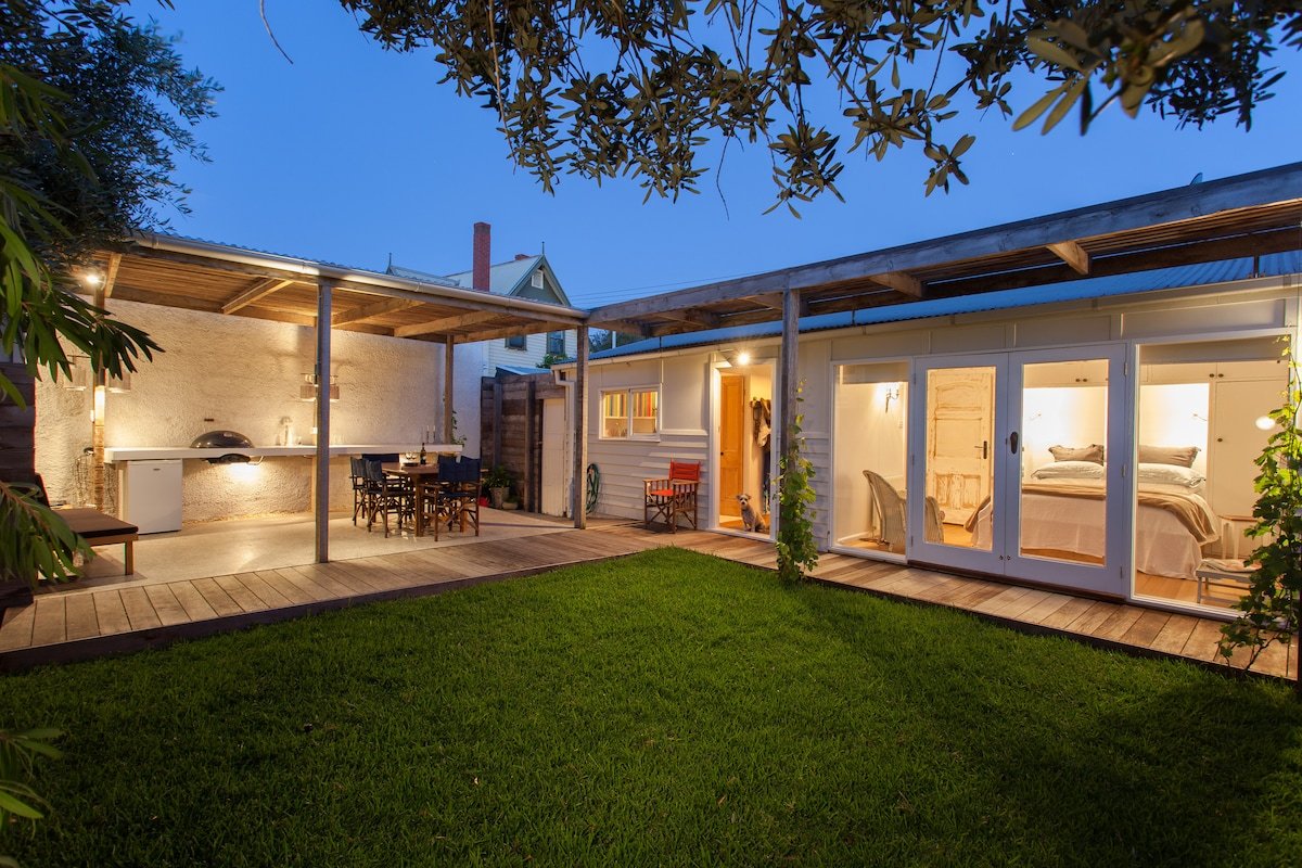 Beach House on Long Island (beach 100m) pets ok gallery image 2