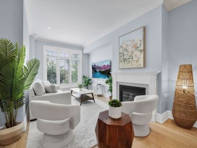 Modern Toronto Townhome by the Lake – Free Parking