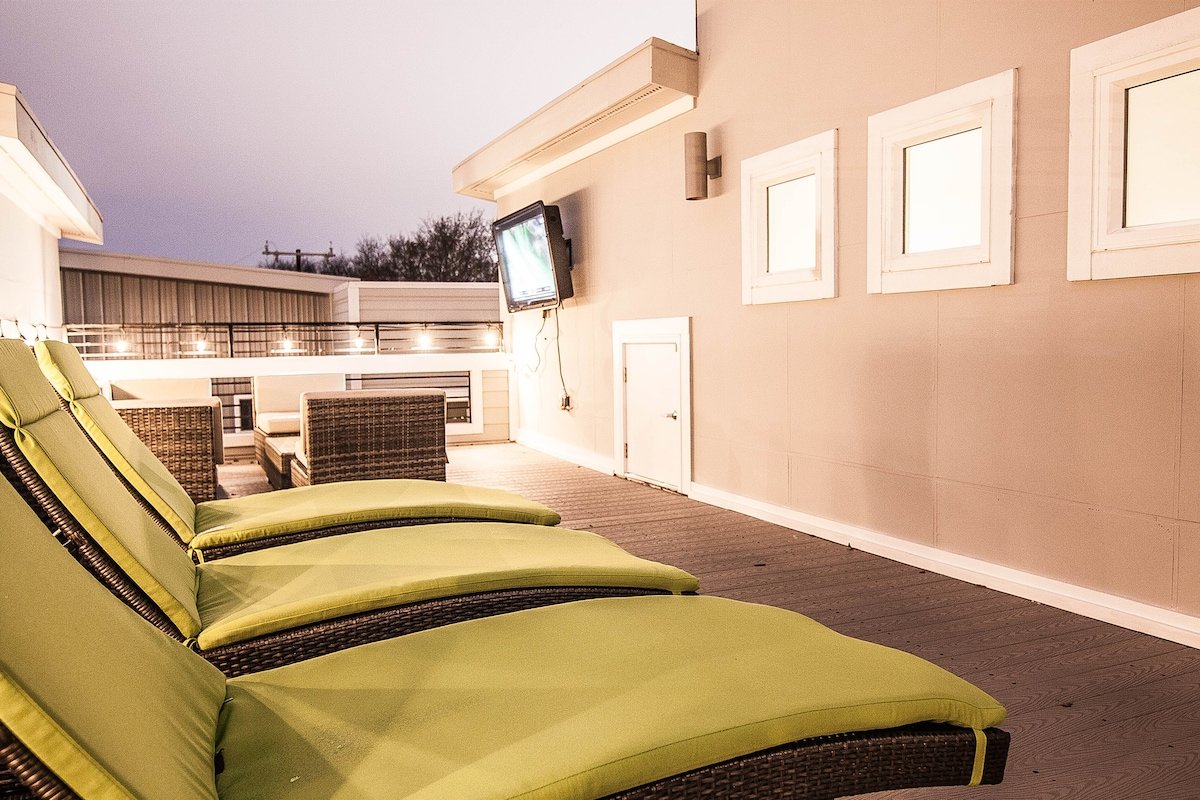 Bachelorette Nashville 2 Rooftops! min to Downtown gallery image 2