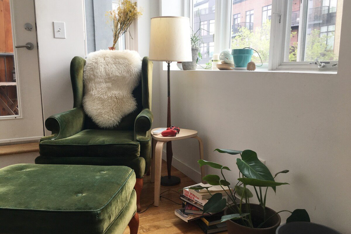 LARGE BRIGHT DUPLEX – Balcony + Rooftop gallery image 5