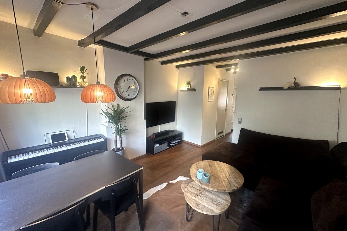 Former Canal House – Jordaan – Center of Amsterdam gallery image 5