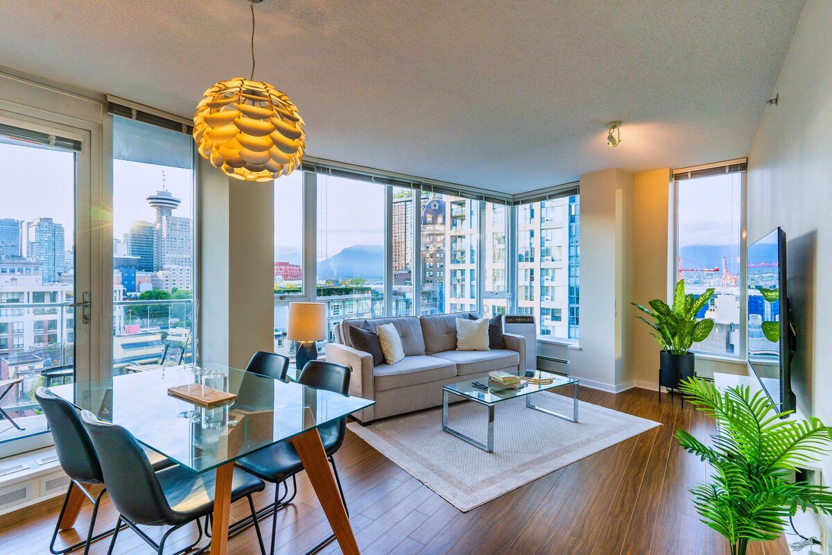 Modern, Comfortable, & Central Apt in Downtown Van gallery image 3