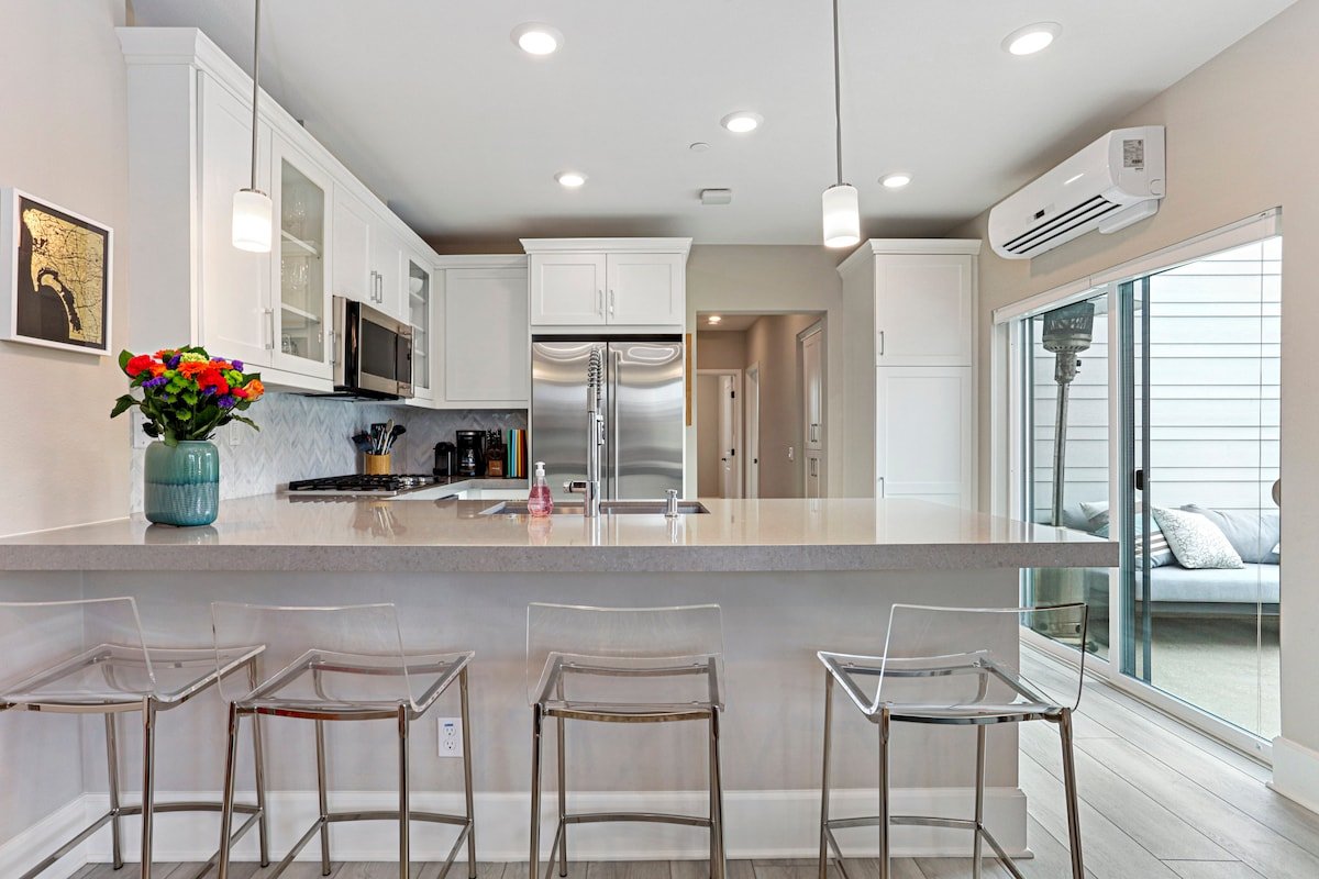 Modern Mission Beach Townhome – 3BR/2BA gallery image 4