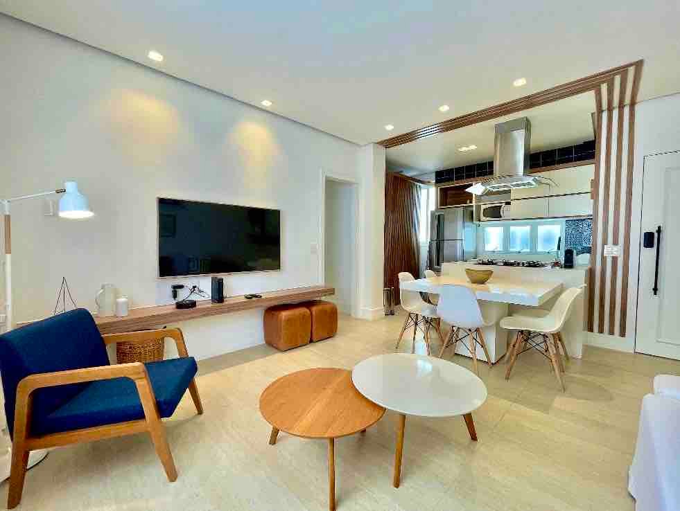 Charming apartment in Leblon / BestHostRio gallery image 3