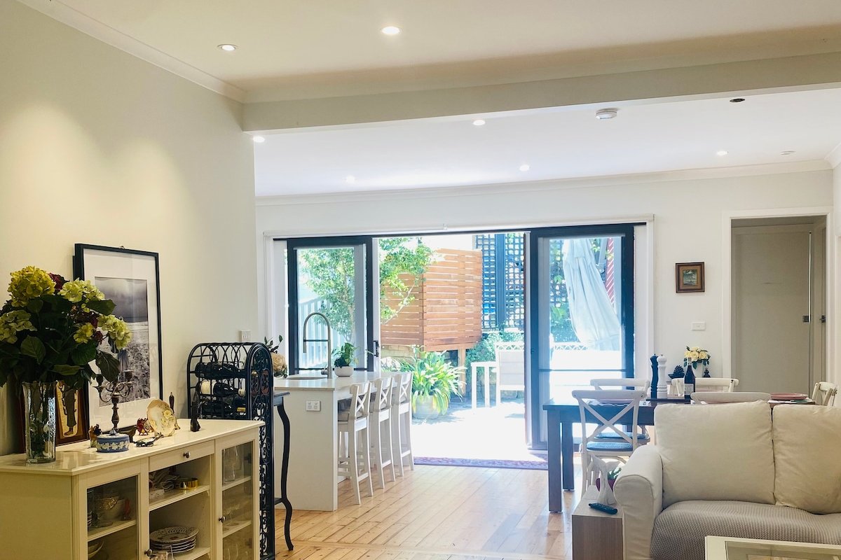 Hampton’s style beach house in the heart of Avalon gallery image 4