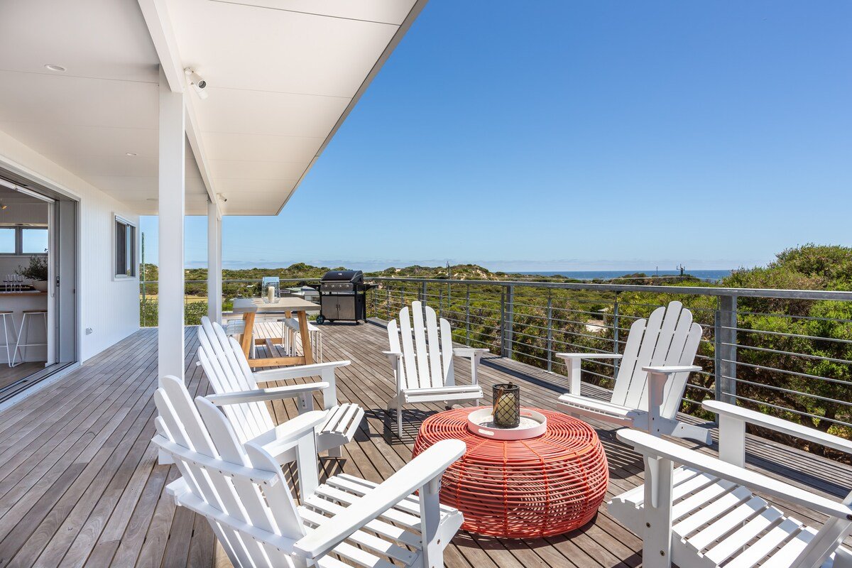 The Bunker – Coastal home in Gracetown – relaxing! gallery image 3