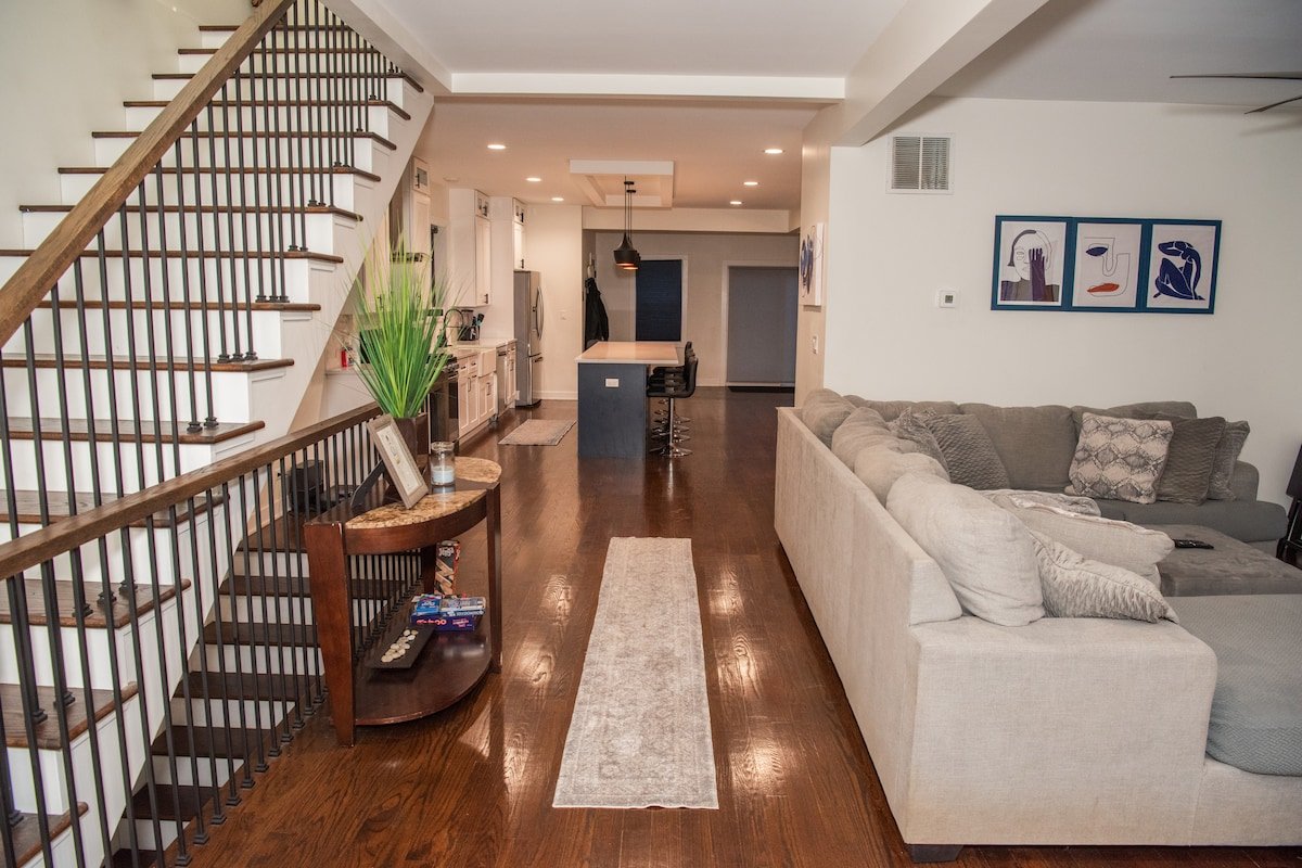 Suburban Feel with a City Vibe gallery image 2