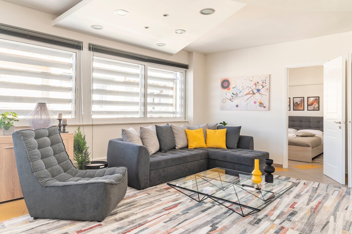 HighEnd 5BDR NewApt w/Breathtaking Acropolis View gallery image 2