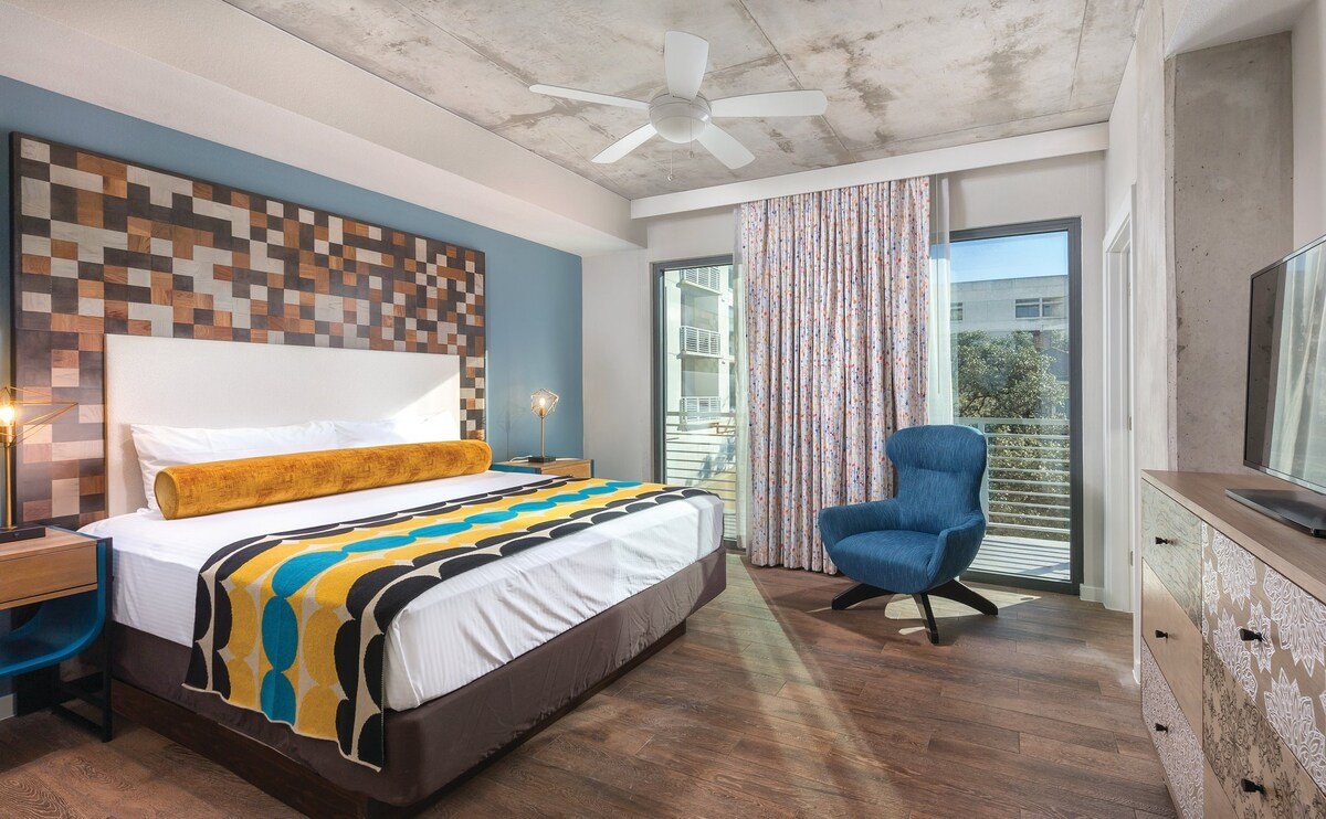 2 BEDROOM PRESIDENTIAL SUITE at Wyndham Austin! gallery image 3