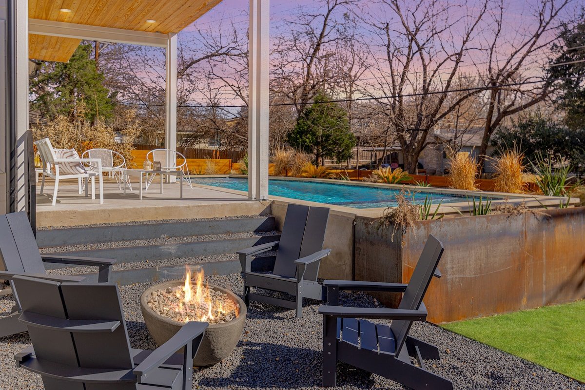 Bachelorette Fave, Fire Pit, Pool, Hot Tub, Grill gallery image 3