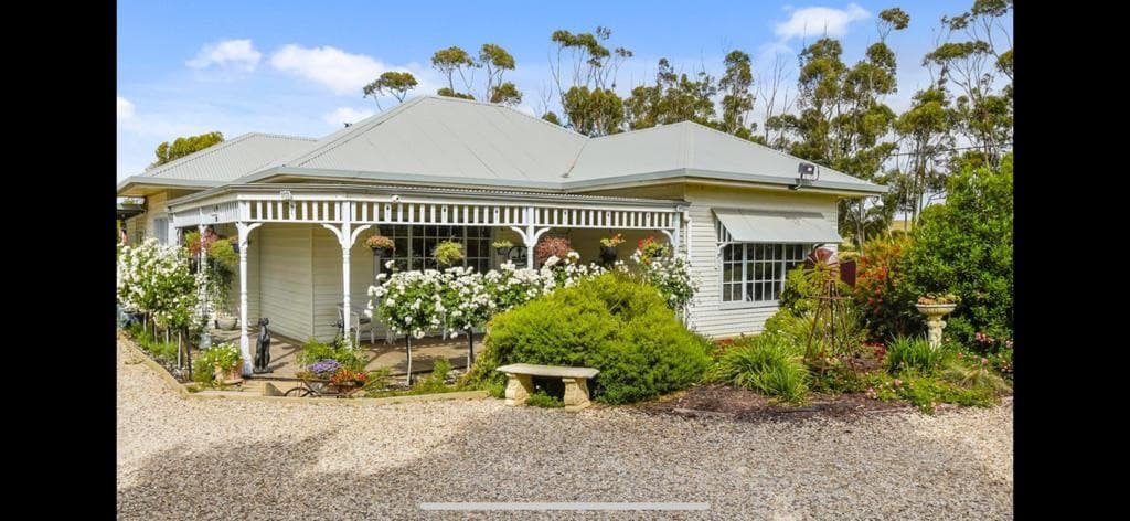 Country Hideaway gallery image 3