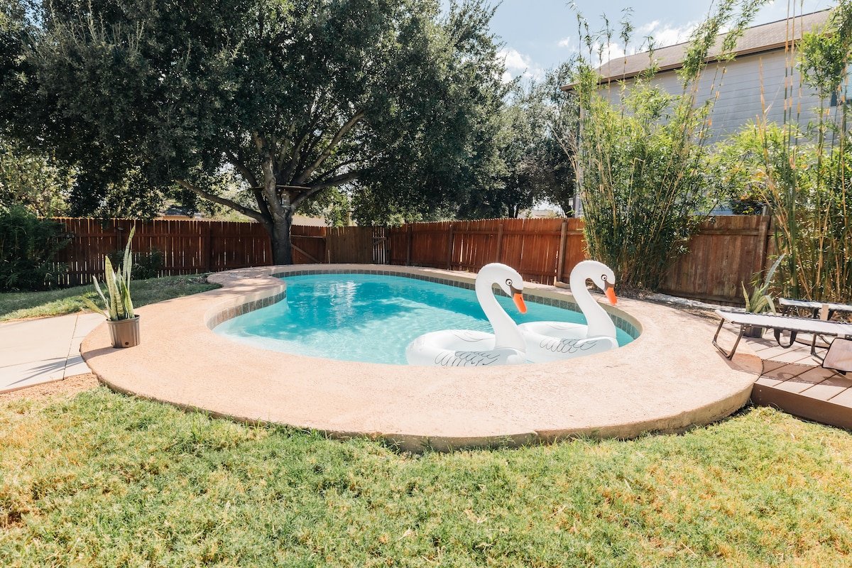 Tulum in Austin/8 Min to DT gallery image 2