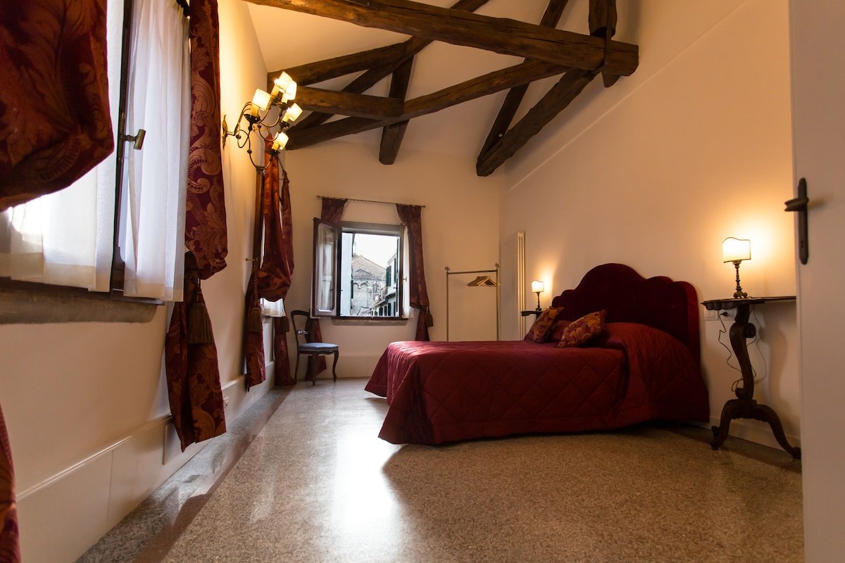 Ca’ Nal – SANDOLO – S.Mark – Rialto gallery image 5