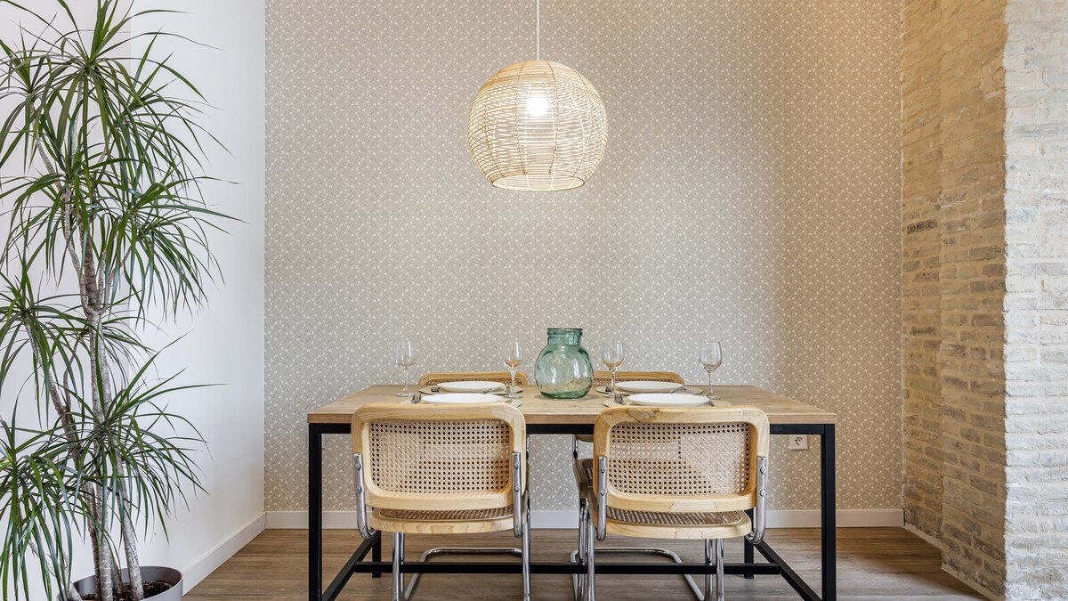 2bd Apt with Terrace. Ruzafa 1a gallery image 5