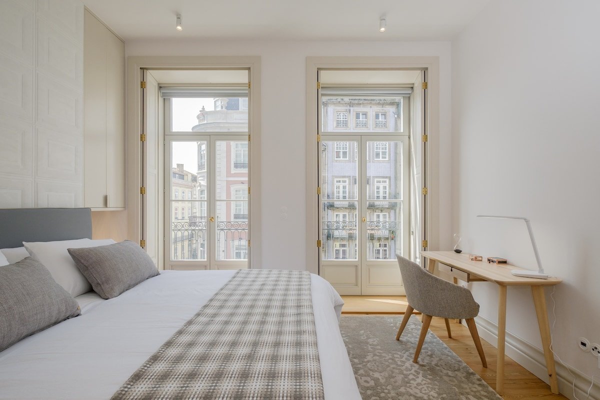 BOUTIQUE Rentals- Kihara’s Ribeira Apt great views gallery image 4