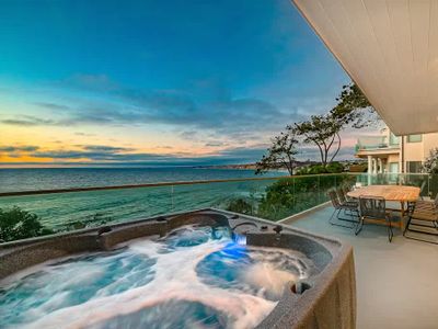 Cliffside Haven, Where Ocean Meets Sky