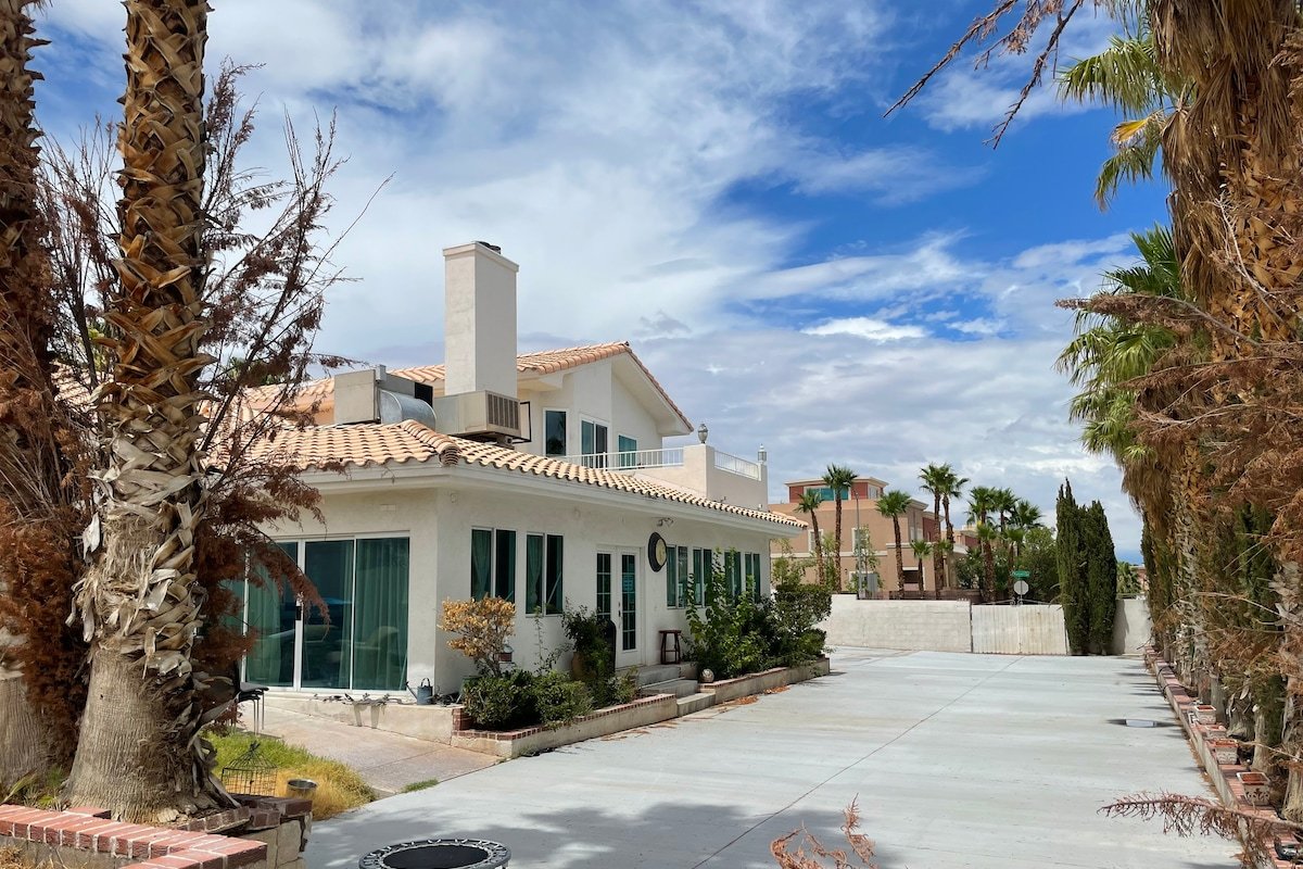 Lovely Villa Again gallery image 3