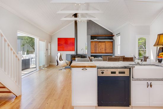 Photo 3 of Llandudno Beach House accommodation in Llandudno, Cape Town with 5 bedrooms and 4 bathrooms