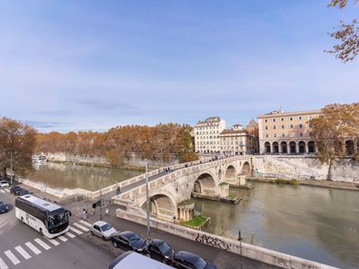 Appartamento di Design con Vista Fiume e 3 camere