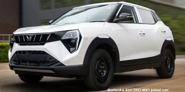 MAHINDRA XUV3XO 1.2T AX7L A/T - 12 
