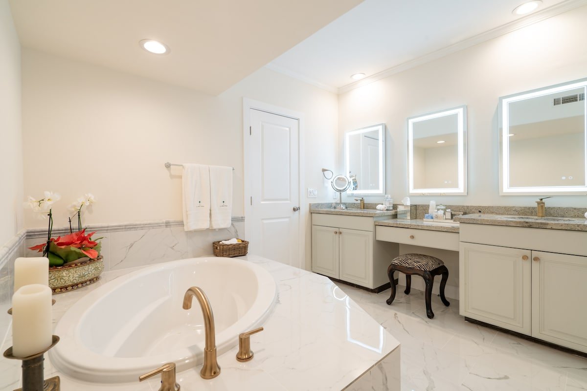 Long term Dream Cali Coastal 5* luxury Pool & Spa gallery image 3