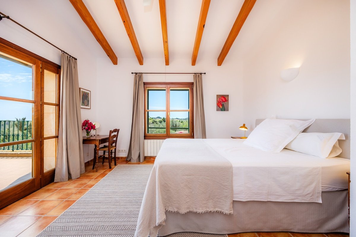 Stylish Country Villa with huge Pool Flower Garden gallery image 3