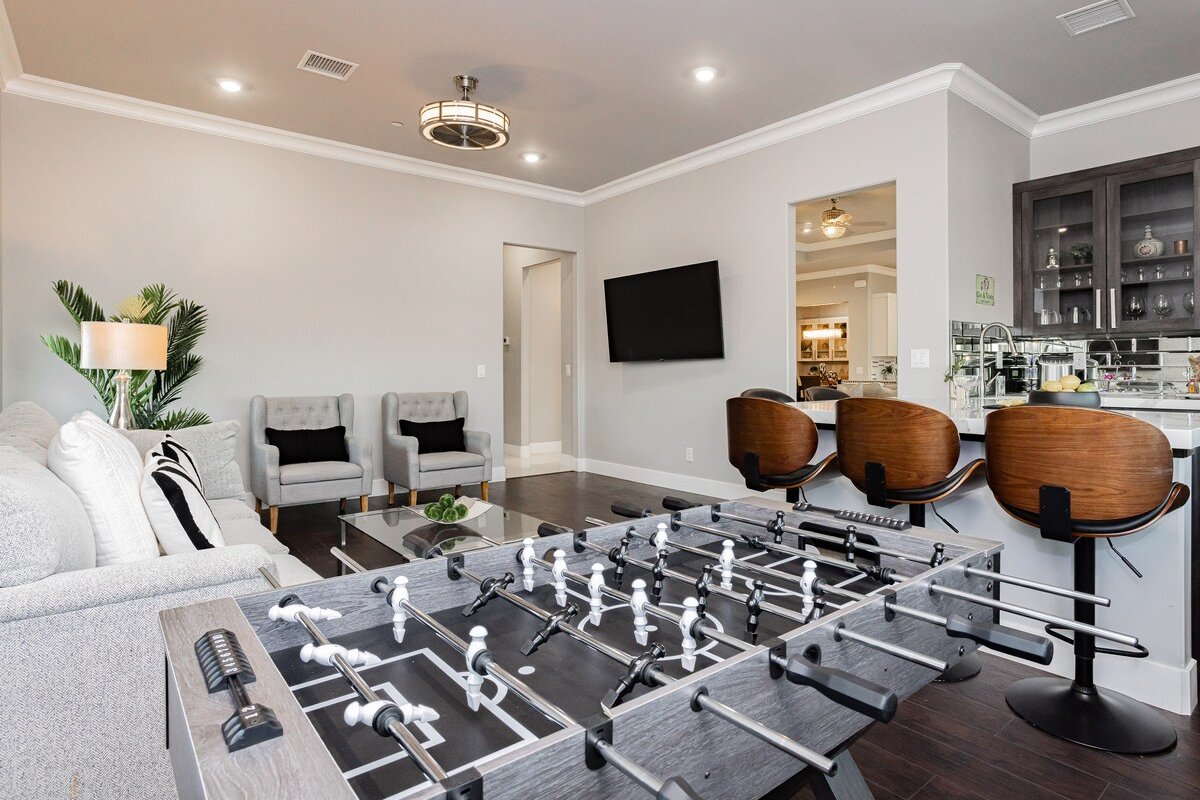 Lux Lounge Fun Pool/Relaxing Spa gallery image 4