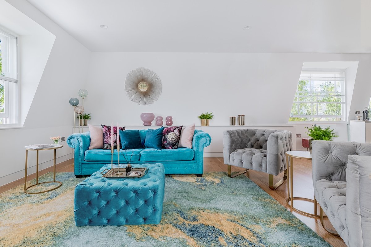 Covent Garden Extreme LUXXE Nomads HUGE Retreat gallery image 3