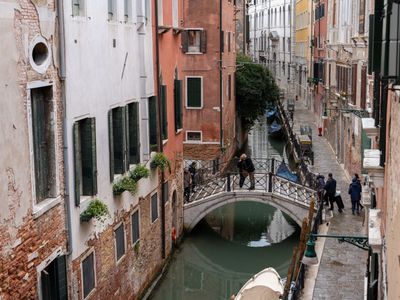 Residence on the Laguna