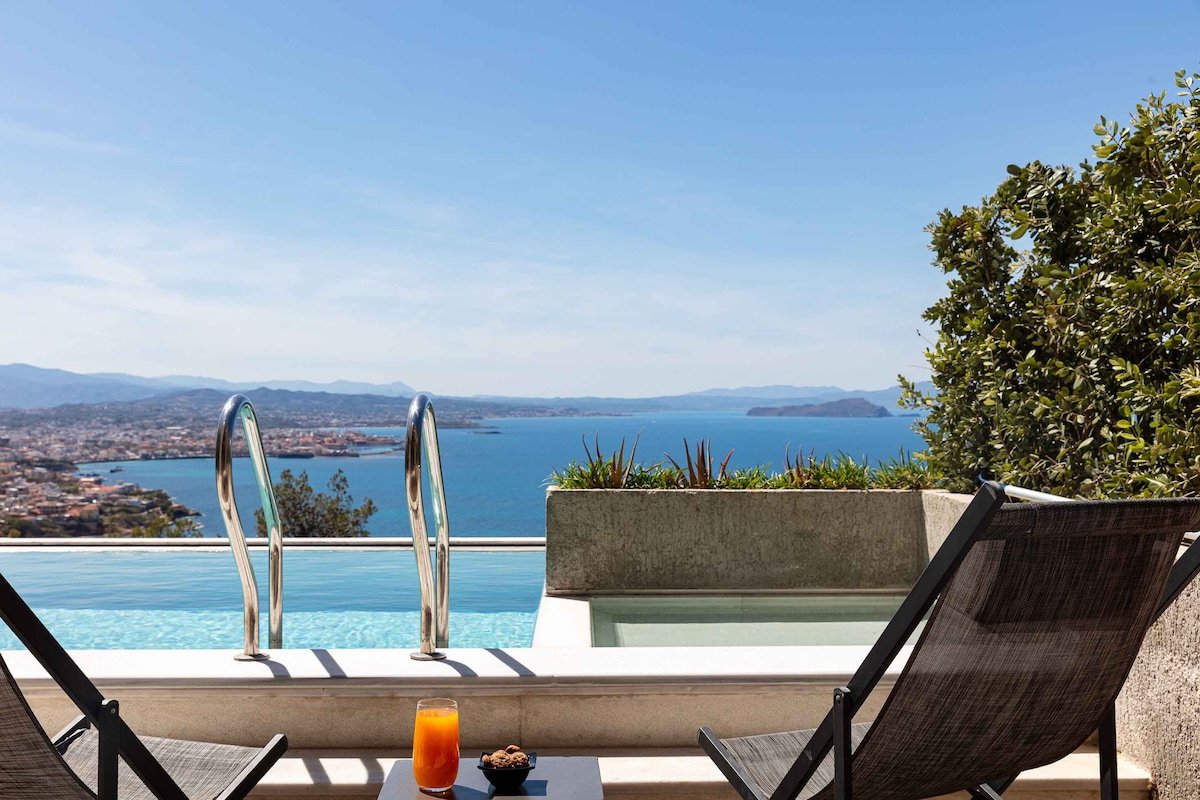 Omnia Villa II – Heated* pool & dazzling seaview! gallery image 3