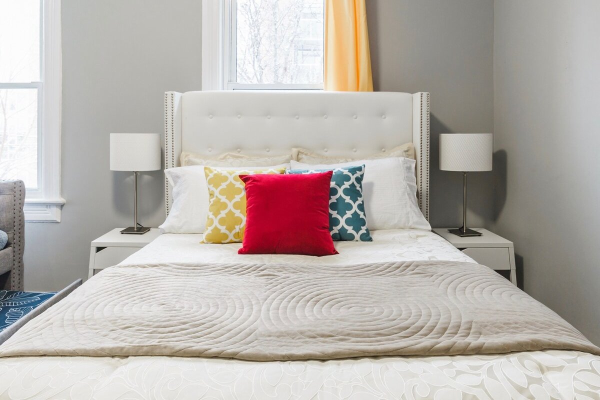 2 Parking Exhibition CN MTCC Rogers/YTZ airport gallery image 3