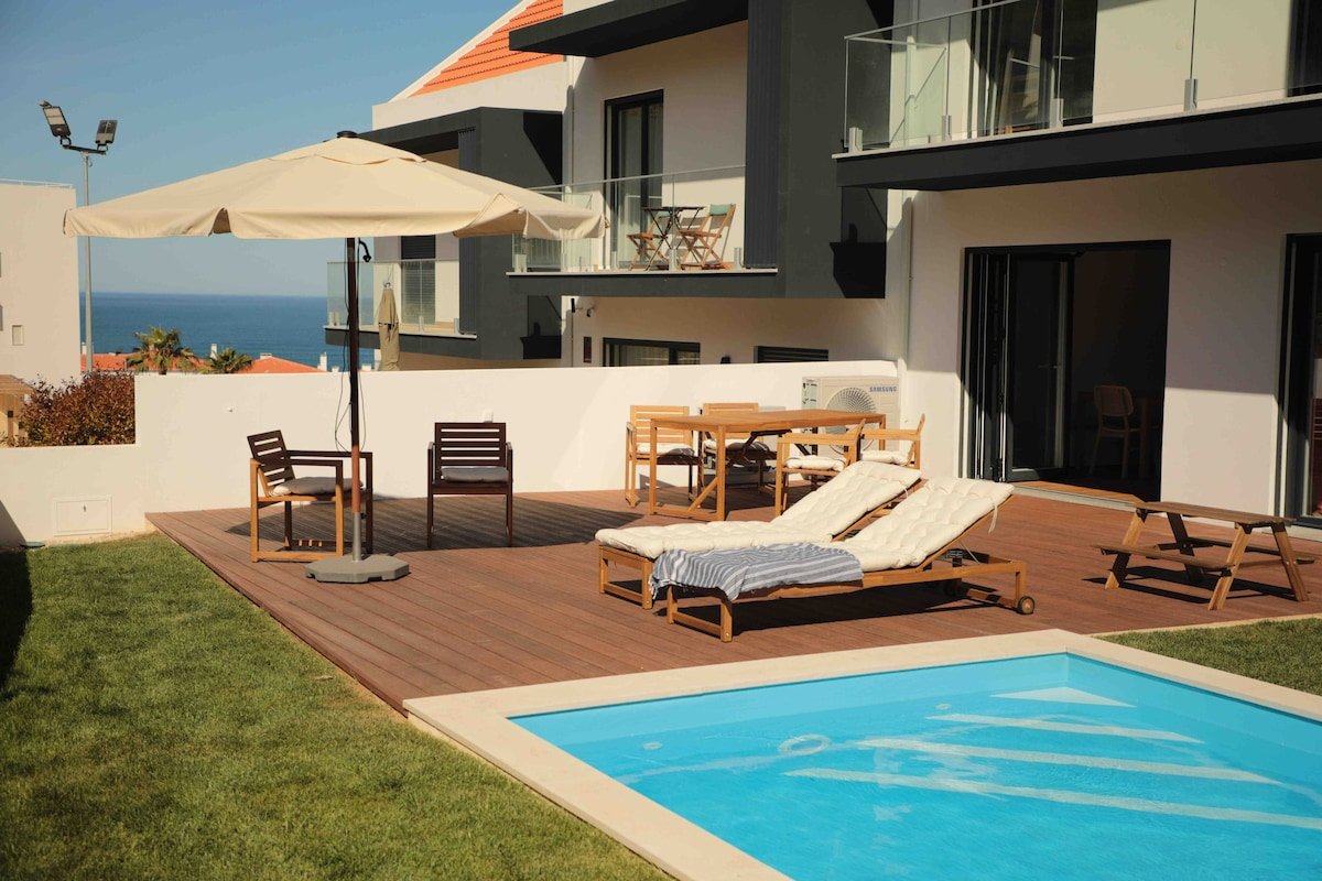 Villa with private garden & pool & sea view gallery image 2