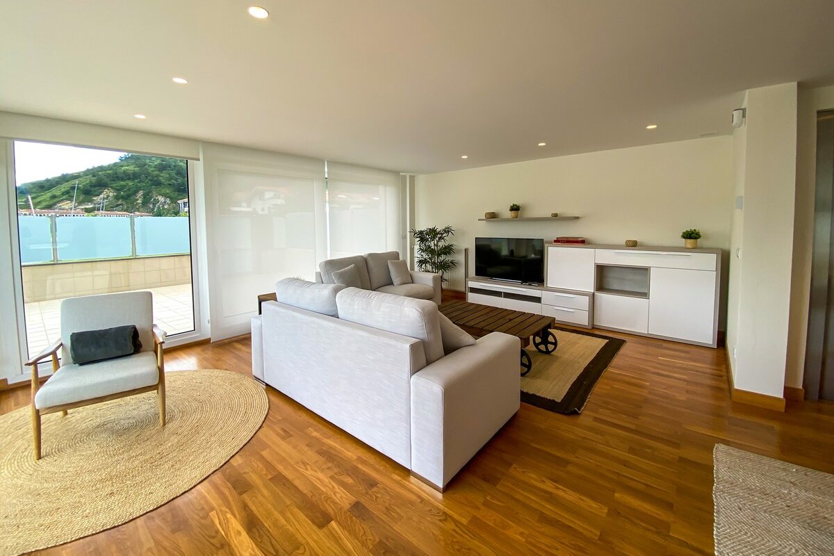 Beautiful villa in unique surroundings. gallery image 3