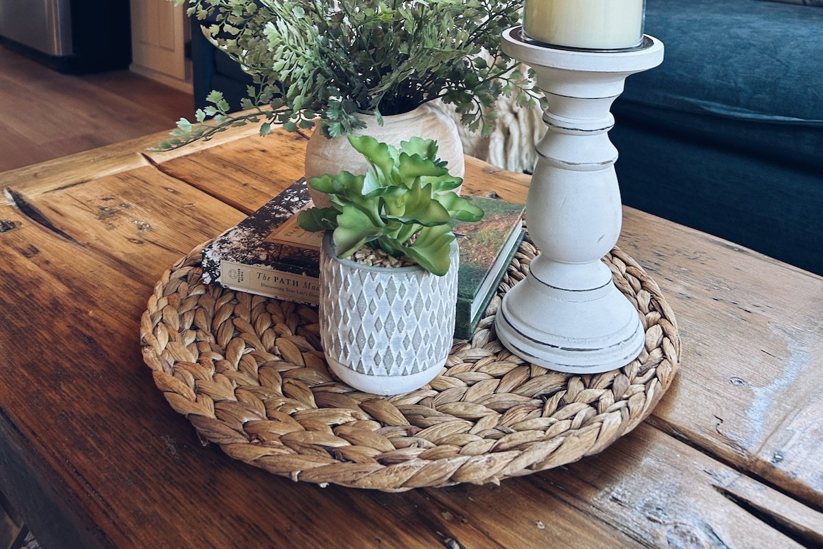 Queen of the Bluff: coastal cottage charm gallery image 2