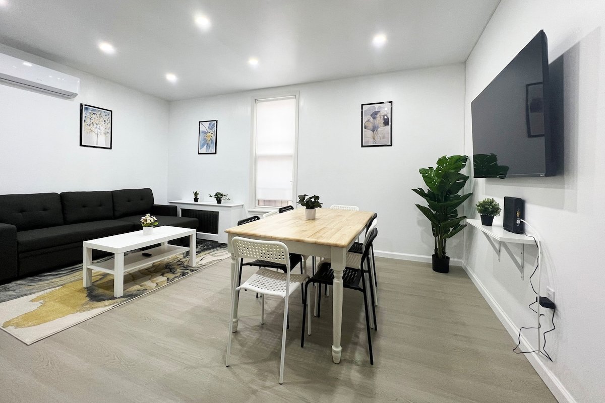 Spacious Home in Brooklyn gallery image 2