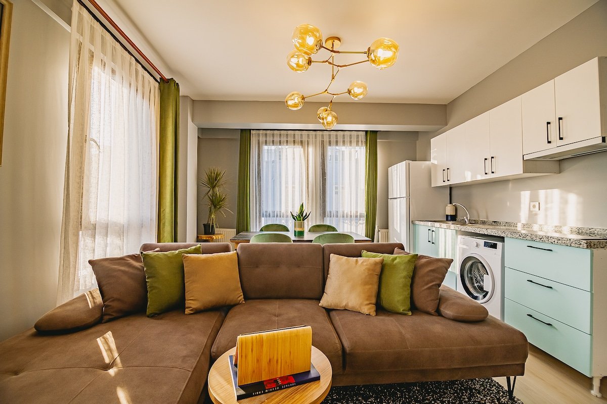 3Bedroom Bright&Comfy&Spaciousness With Balcony gallery image 4