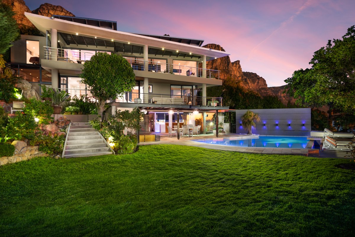 Five Star Villa with Housekeeper, Pool, Jacuzzi, Gym, Sauna