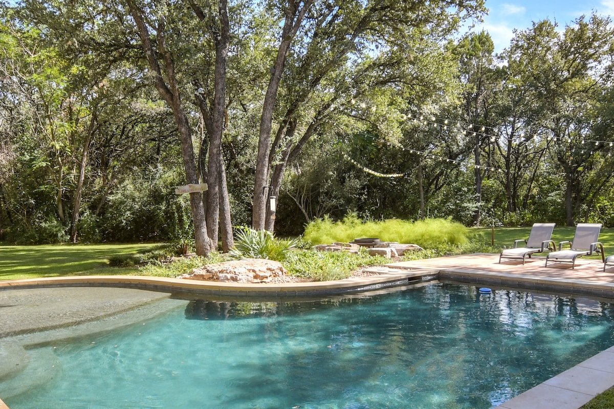 Above Longhorn I Pool I 7mi to Downtown Family Fun gallery image 4