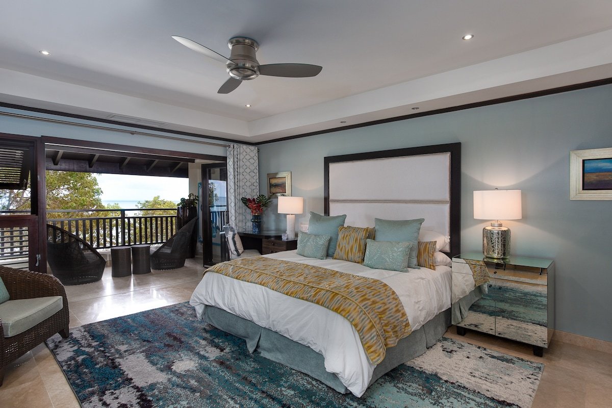 Crowsnest at Coral Cove gallery image 2