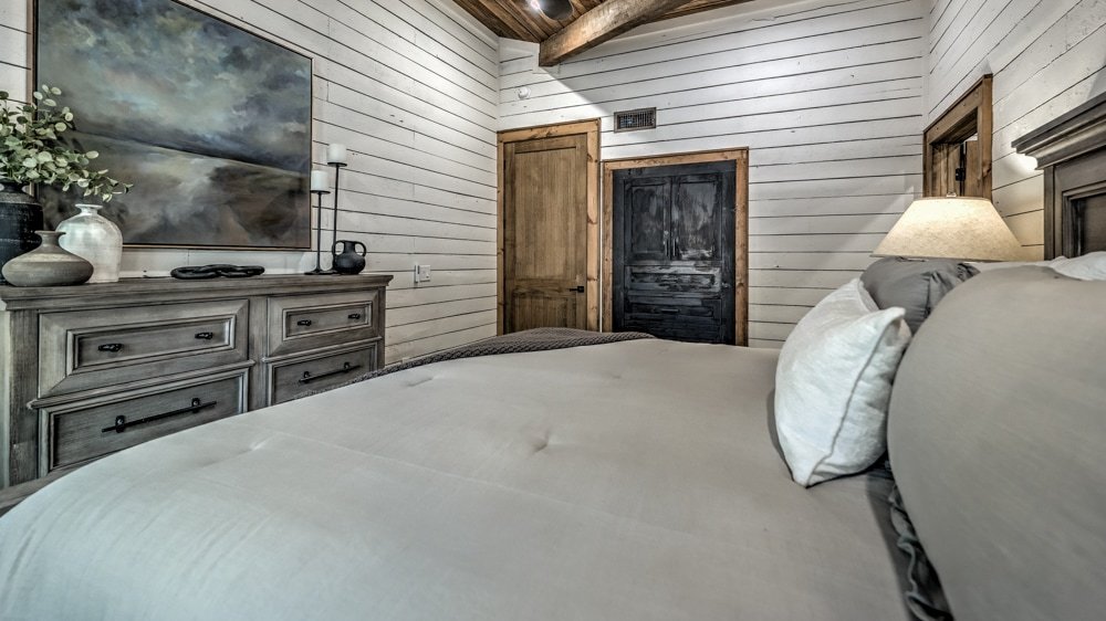 River Song- Outdoor Fireplace, Hot Tub, 1 LVL gallery image 4