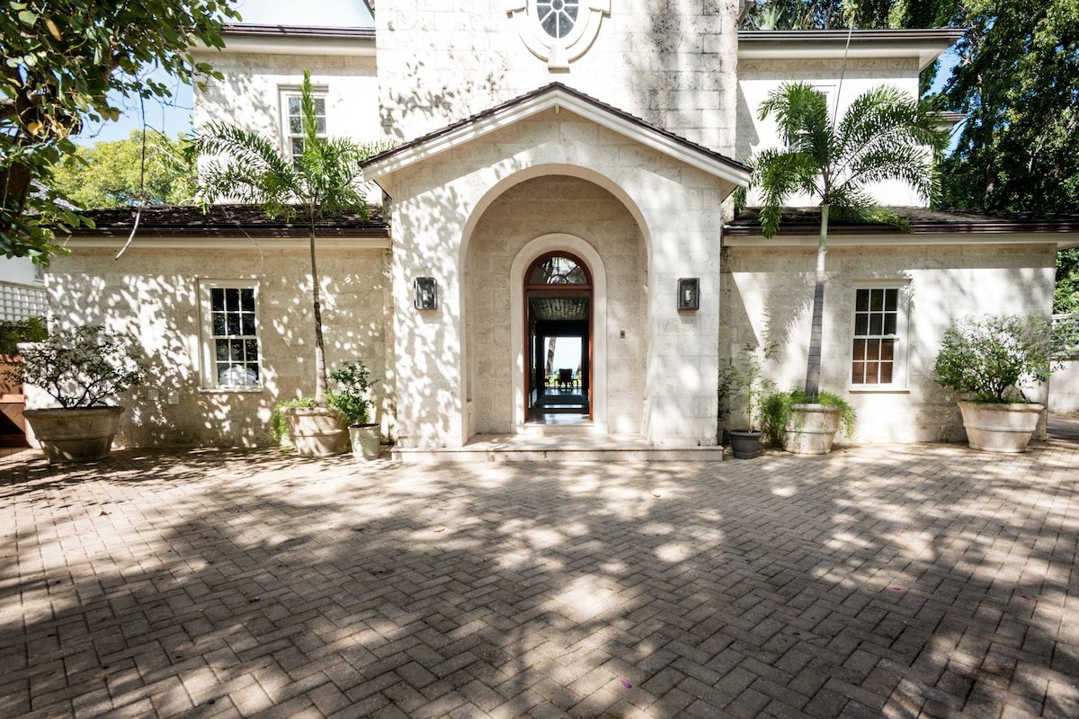 Latitude gallery image 2