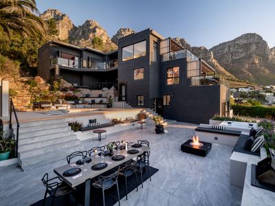 Camps Bay Villa | Ocean Views | Pool, Jacuzzi, Gym
