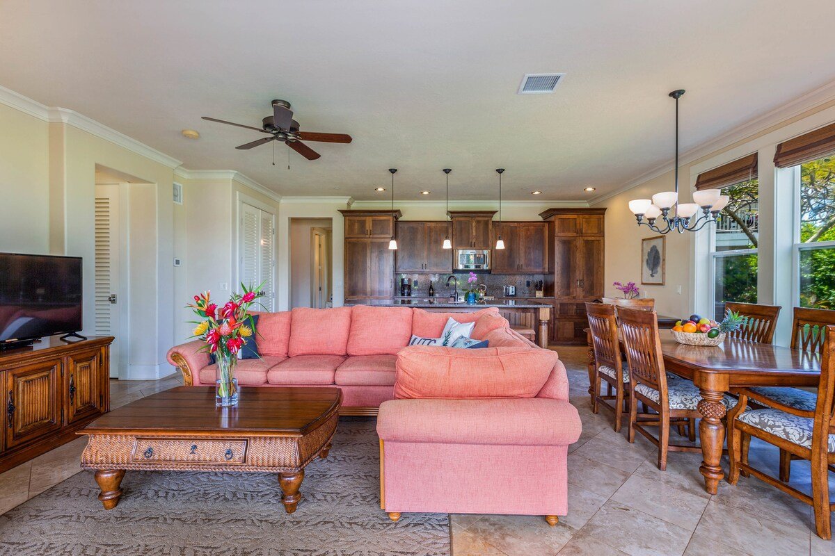 6BR/6BA Luxury Villas w Pool, A/C, Walk to Beach! gallery image 5