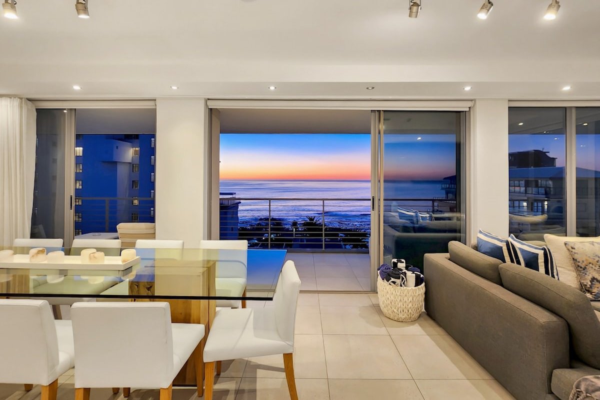 Serene 3 Bed With Beautiful Ocean Views gallery image 2