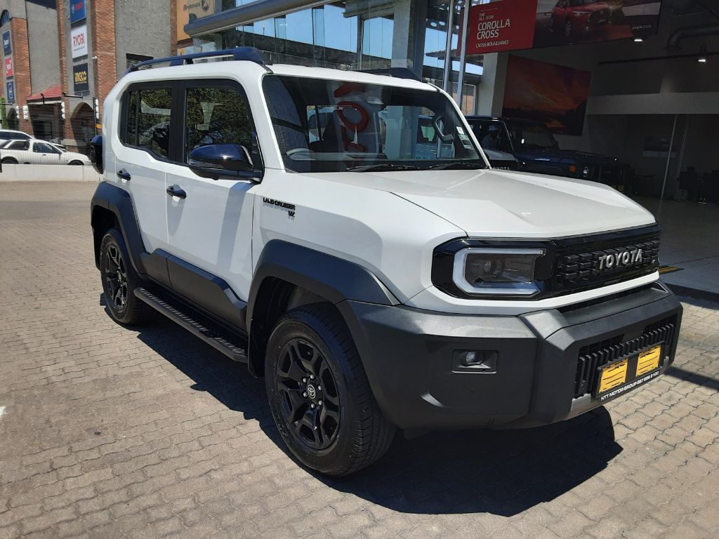 TOYOTA L CRUISER FJ 2.7 VX A T for Sale in South Africa
