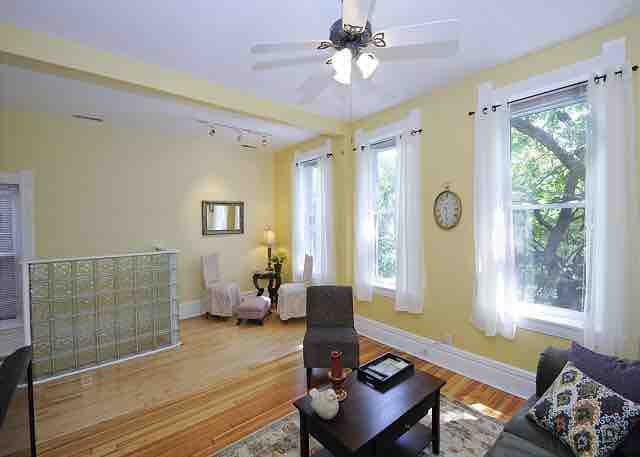 BuckTown/WickerPark House with yard & garage. gallery image 5